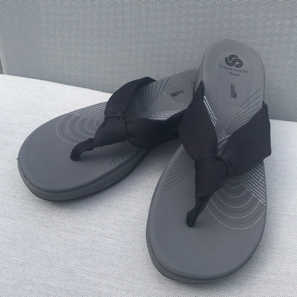 arla glison flip flops